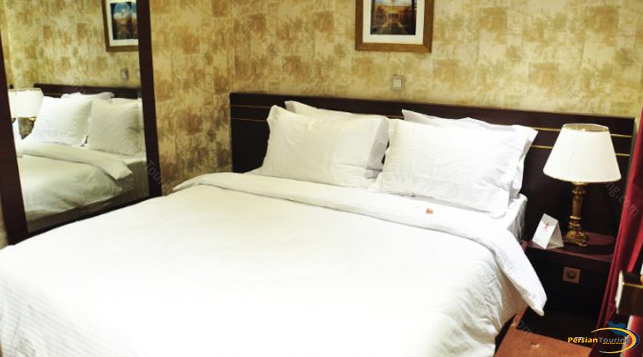 taj-mahal-hotel-tehran-double-room-1
