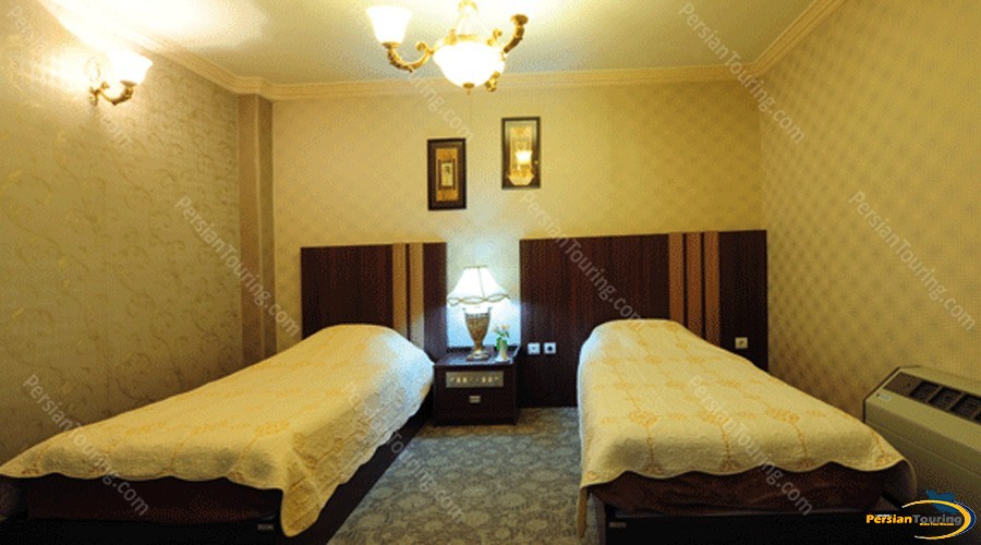aseman-hotel-isfahan-twin-room-2
