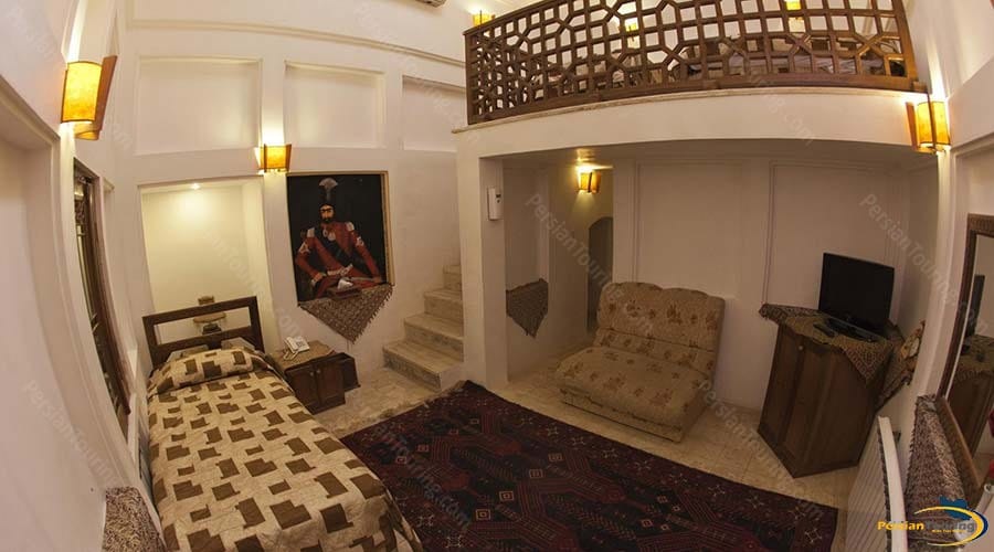 fahadan-museum-hotel-yazd-quadruple-room-2