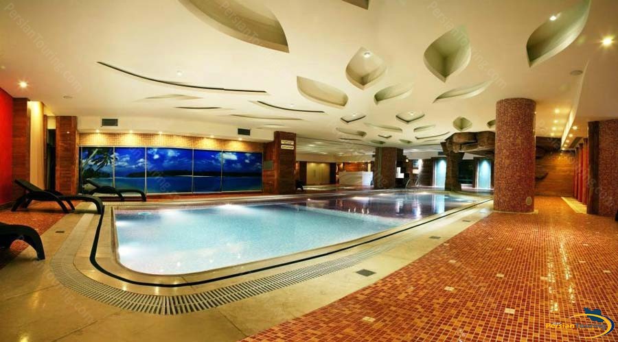 grand-hotel-shiraz-pool-1