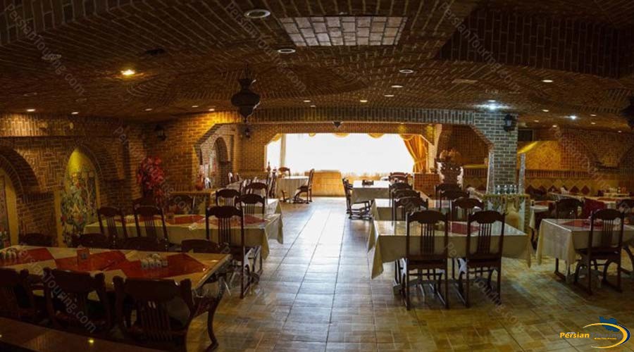 jaamejam-hotel-shiraz-restaurant-1