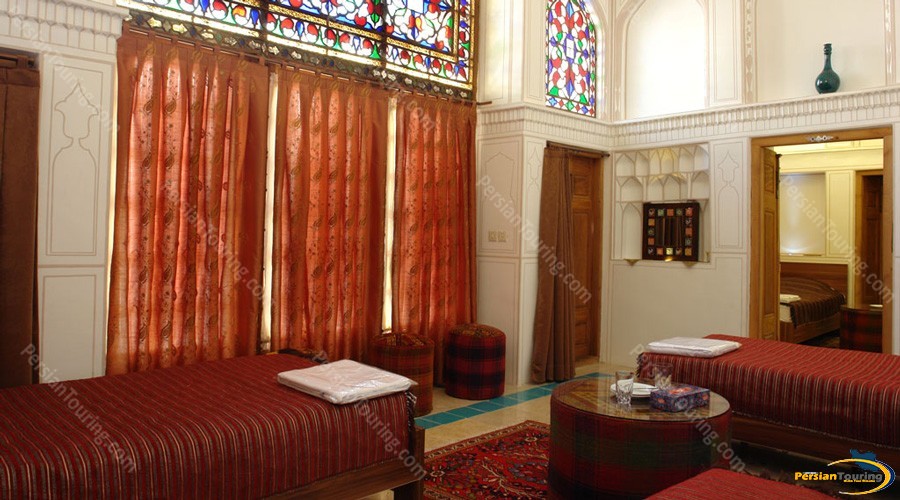 kianpour’s-historical-residence-isfahan-room