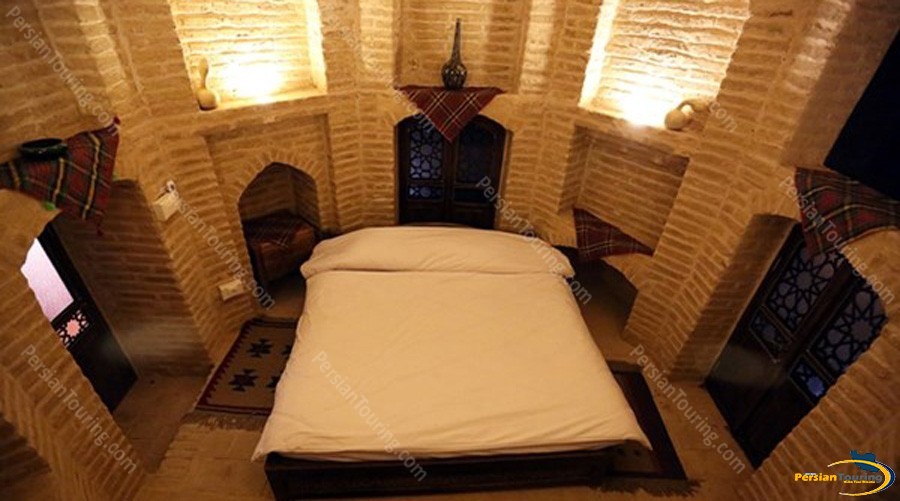 kuhpa-caravanserai-isfahan-shah-neshin-room-4