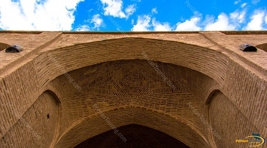 kuhpa-caravanserai-isfahan-view-7