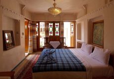 mahinestan-raheb-hotel-kashan-double-room-4