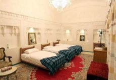 mahinestan-raheb-hotel-kashan-triple-room-1