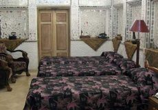 malek-al-tojar-hotel-yazd-triple-room-1