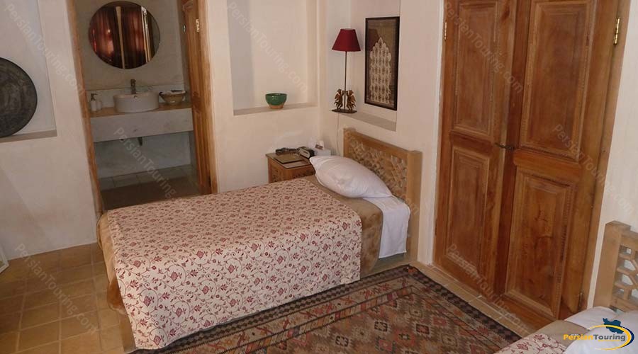 manouchehri-traditional-hotel-kashan double room 1