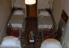 manouchehri-traditional-hotel-kashan-quadruple-room-2