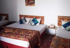 negin-traditional-hotel-kashan-quadruple-room-1