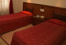 park-hotel-shiraz-twin-room-1