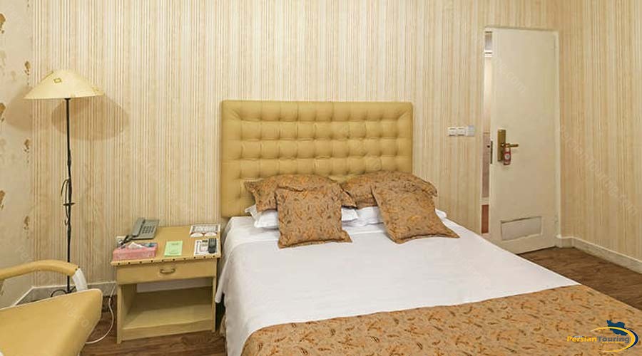 parseh-hotel-shiraz-double-room-2