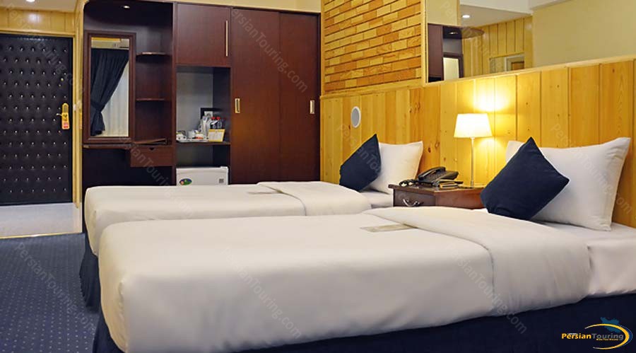 setaregan-hotel-shiraz-twin-room-1