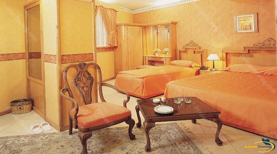 zohreh-hotel-isfahan-triple-room-2