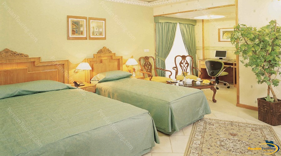 zohreh-hotel-isfahan-triple-room