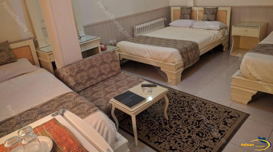 Karoon-Hotel-Isfahanquadruple-room-1
