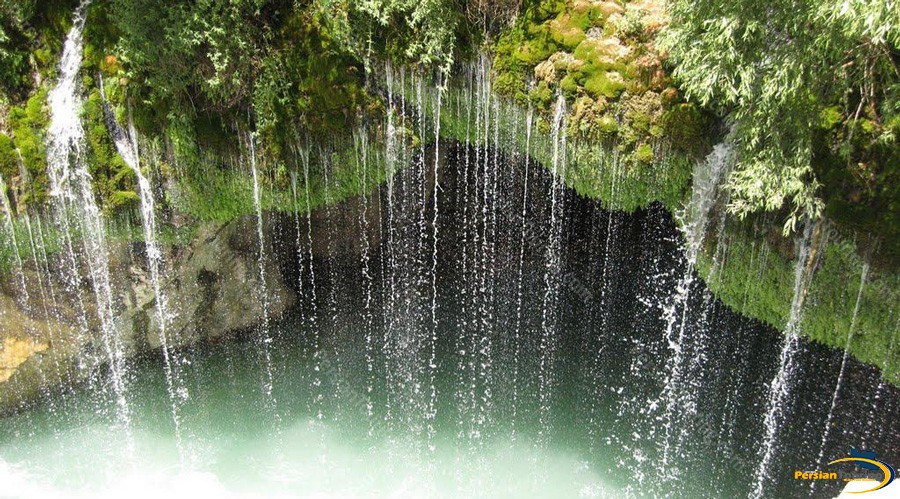 ab-malakh-shalura-waterfall-5