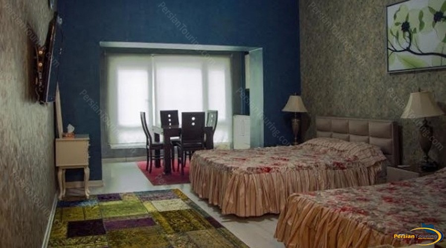 apadana-hotel-tehran-quadruple-room-2