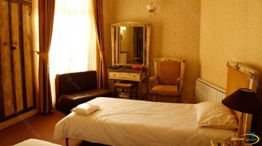 bolour-hotel-tehran-twin-room1