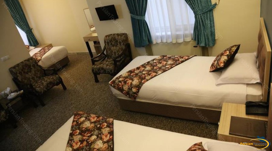 hally-hotel-tehran-triple-room-2