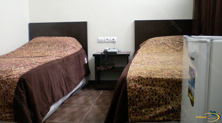samen-hotel-tehran-twin-room-1