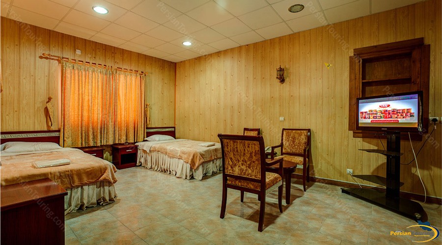 golden-beach-hotel-qeshm-triple-room-2