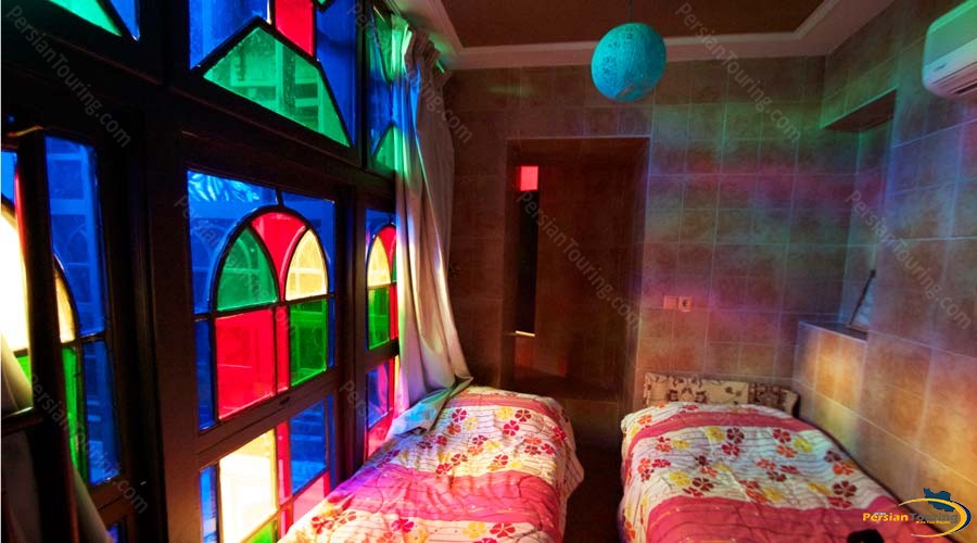 niayesh-hotel-shiraz-twin-room-1