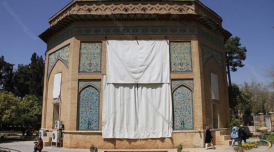 kolahfarangy-mansion,-tomb-of-karim-khan-zand-4