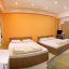 rose-hotel-kashan-quadruple-room-1