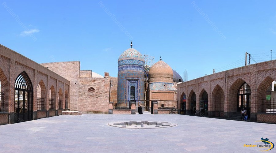 sheikh-safiodin-tomb-1