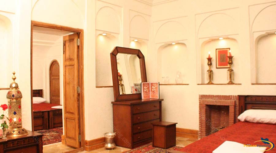 morshed-garden-traditional-hotel-yazd-triple-room-1