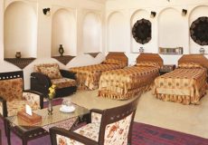 mozafar-traditional-hotel-yazd-triple-room-1