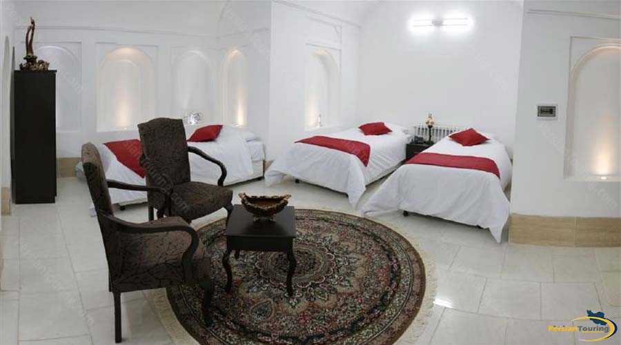 royay-ghadim-traditional-hotel-yazd-triple-room-1