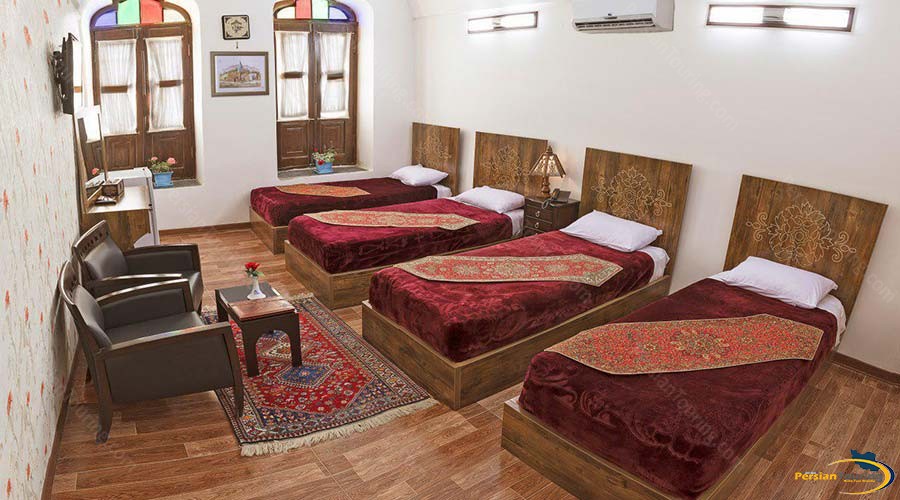 fazeli-hotel-yazd-quadruple-room-2